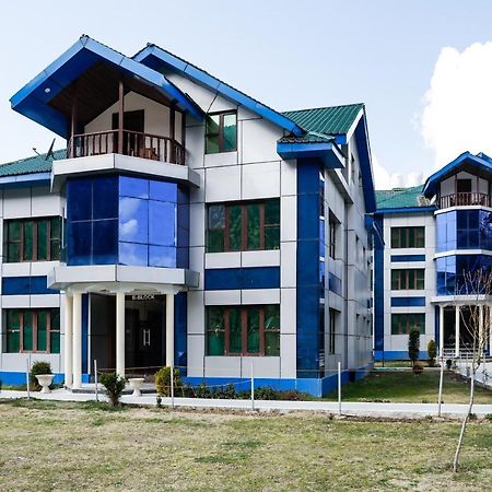Pahalgam Retreat Hotel Exterior photo