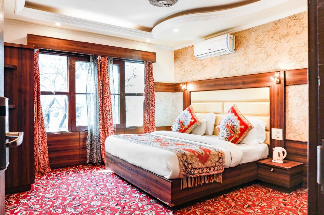 Pahalgam Retreat Hotel Exterior photo