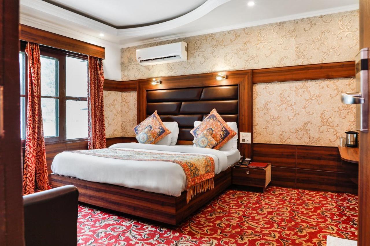 Pahalgam Retreat Hotel Exterior photo